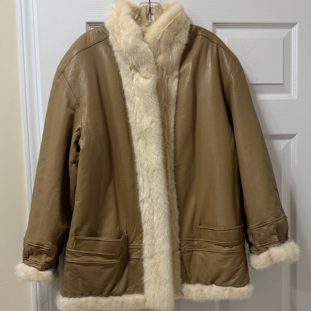 Chic Cream mink Fur Leather Jacket fully reversible. Two jackets in one!!!!